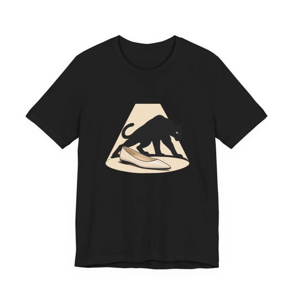 Big Cat With Low Heel Fashion Art Graphic Tee